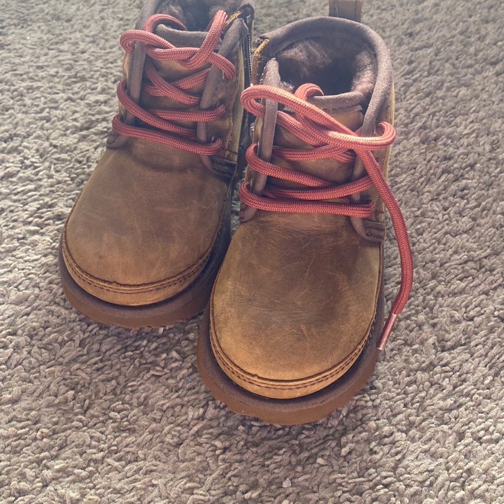 Toddler Ugg Boots size 8c color Brown
